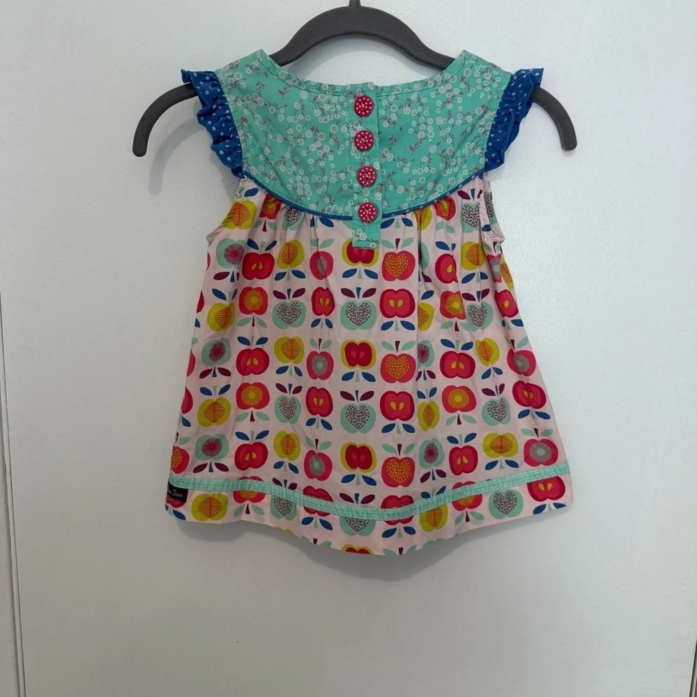 Matilda Jane top size 8, perfect for back to school.